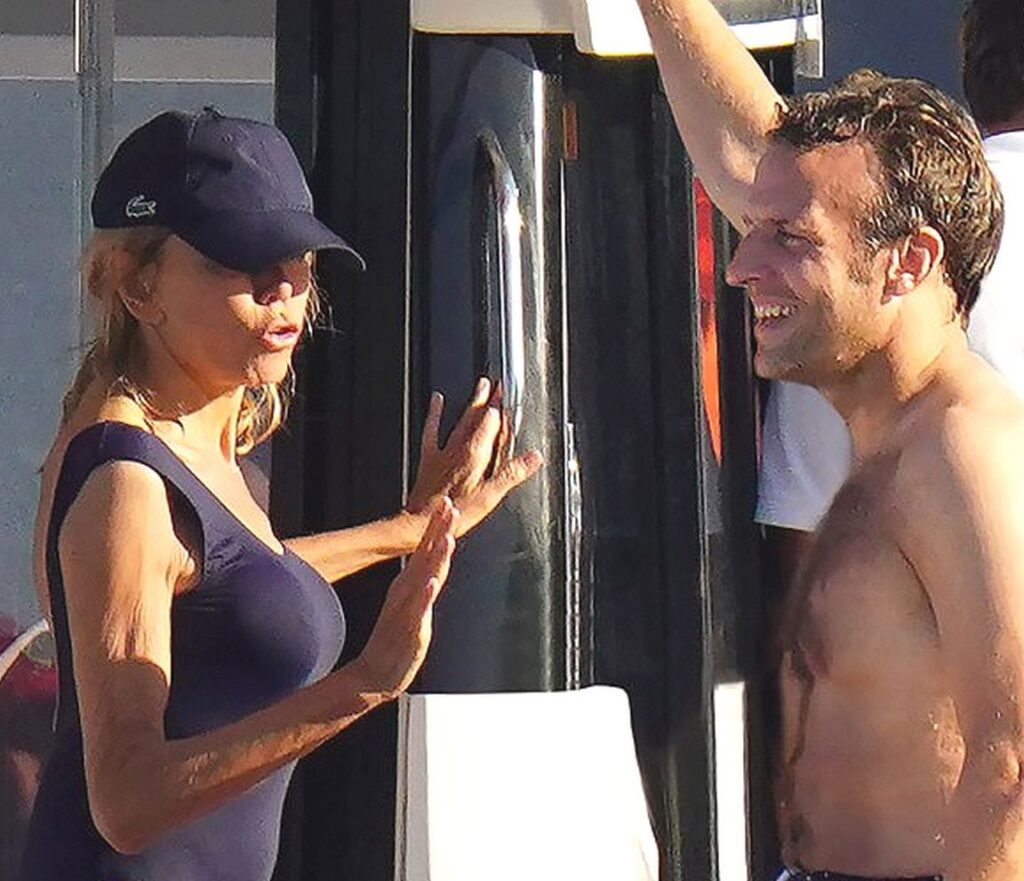 Photo brigitte macron en maillot de bain br gan on sa fille a n e